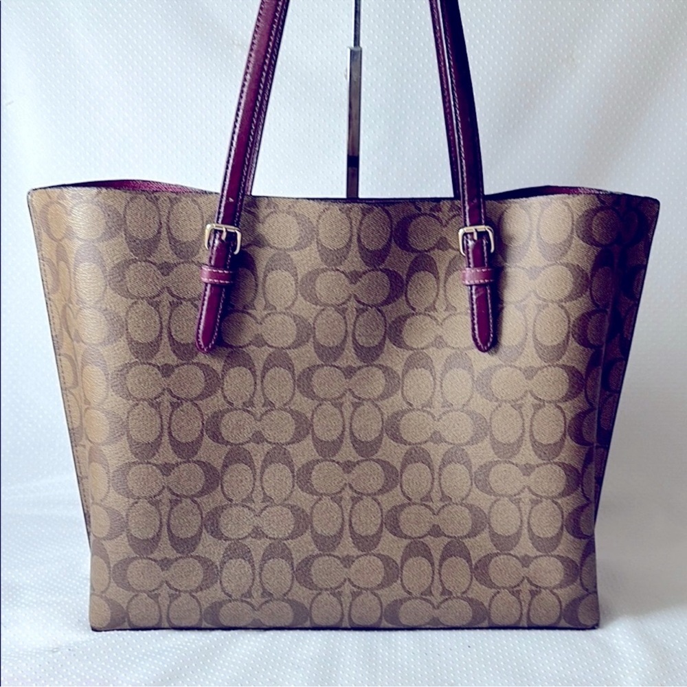 Coach Mollie Floral Tote Bag with Signature Style - Picture 4 of 14